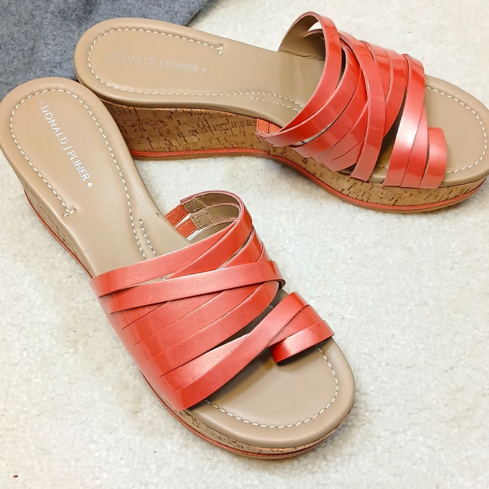 Donald J. Pliner women's coral pink patent leather wedge heel mules. NWOT.  9